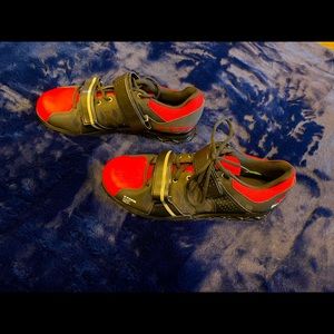 Brand new Mens Lifting Reebok shoes